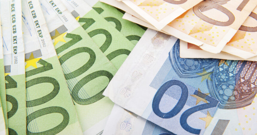 Politicienii propun noi impozite, în contextul în care România se luptă cu o „hemoragie severă”: Evaziunea fiscală pe TVA 1 politicienii vor sa introduca taxe noi in timp ce romania se confrunta cu o hemoragie extraordinara frauda cu tva 6846cf2e1d54e