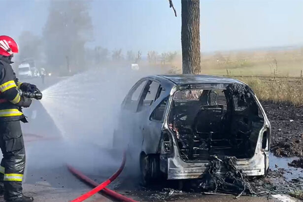 pompierii sunt in alerta un autoturism a fost cuprins de flacari pe un camp intre galesu si poiana 68514191d28c0