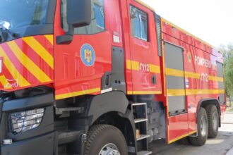 pompierii sunt in alerta un incendiu de vegetatie a izbucnit in curtea depoului cfr palas din constanta 685571d2767d4