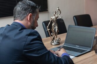 prima decizie astfel incat toate procesele de cod civil sa poata fi desfasurate in sistem videoconferinta 684876a405bfb