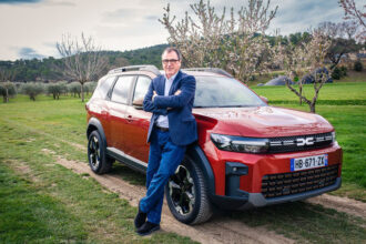 principalele nume vehiculate pentru a prelua conducerea renault group denis le vot seful dacia si maxime picat director stellantis 68506db071cd2