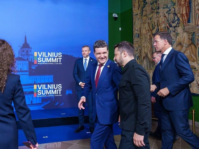 ROMÂNIA ÎȘI DESIGNEAZĂ UN REPREZENTANT PENTRU "RECONSTRUCȚIA UCRAINEI" 1 program de guvernare romania va avea un insarcinat guvernamental pentru e280b3reconstructia ucraineie280b3 68592a094f965
