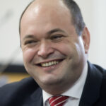 Propunere neașteptată pentru un nou premier tehnocrat: Descoperiți cine este Ionuț Dumitru, opțiunea analizată de președintele Nicușor Dan, conform informațiilor obținute. 3 propunere surpriza de premier tehnocrat cine este ionut dumitru varianta luata in calcul de presedintele nicusor dan surse 684c09373fd1f