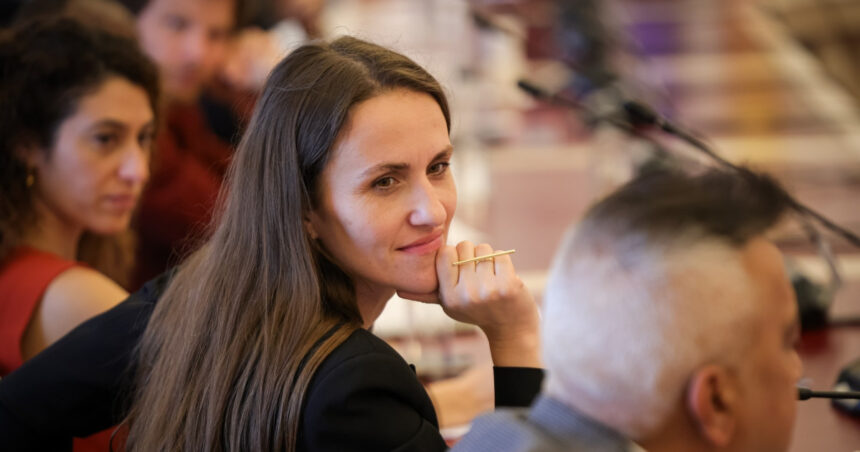 Raluca Turcan susține cauza Oanei Țoiu, ținta unor critici pentru stilul vestimentar: „O dovadă de dispreț profund față de femei” 1 raluca turcan o apara pe oana toiu victima unor atacuri la adresa tinutei sale e un dispret profund fata de femei 685d4346609cd