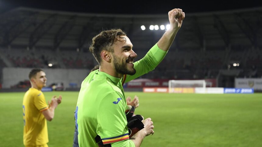 Răzvan Sava rămâne ferm după eșecul cu Italia U21: „Intenționăm să mobilizăm românii la protest” 1 razvan sava neclintit dupa infrangerea cu italia u21 vrem sa scoatem romanii pe strada 684a00bda6586