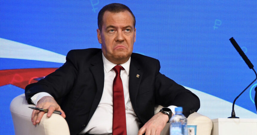 Răsunetul din Rusia după lovitura dată de SUA Iranului: Medvedev avertizează că Trump nu va obține Premiul Nobel pentru Pace prin astfel de acțiuni 1 reactii din rusia dupa atacul sua asupra iranului medvedev prin acest tip de succes trump nu va castiga premiul nobel pentru pace 6857e4afd203c