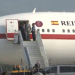 Felipe al VI-lea, Regele Spaniei, a sosit luni seară în inima Sibiului. Marți, va vizita poligonul de la Cincu alături de președintele Nicușor Dan. 3 regele spaniei felipe al vi lea a ajuns luni seara la sibiu marti merge la poligonul cincu cu presedintele nicusor dan 6847271ff3b66
