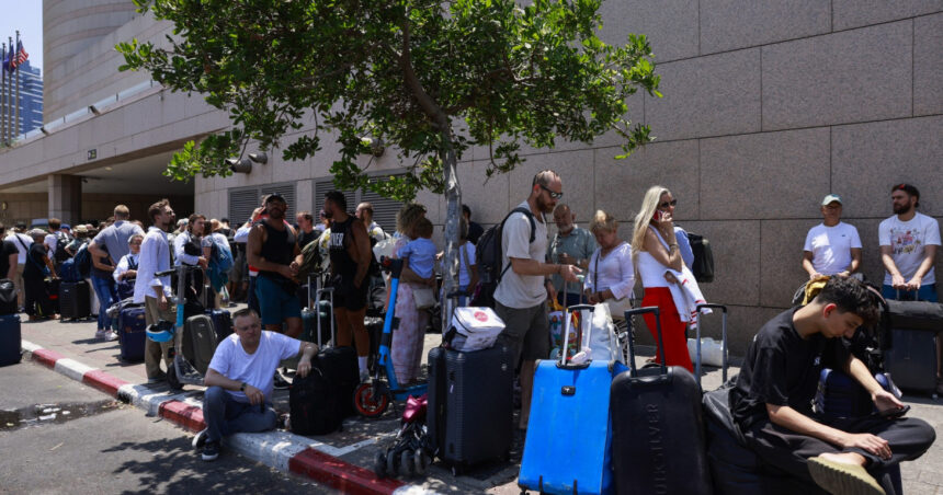 Evacuare reușită din Israel: Grecia a salvat cu succes peste 100 de cetățeni, între care români și americani. 1 repatriere din israel grecia a evacuat in siguranta peste 100 de cetateni inclusiv romani si americani 685293fd17a0a