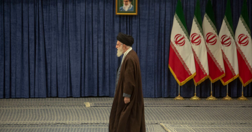„Ayatollahul Khamenei proclamă: „Republica Islamică a triumfat și a dat o lecție Americii”” 1 republica islamica a castigat si a palmuit america sustine ayatollahul khamenei 685d38a940096