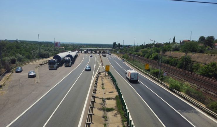 Trafic restricționat pe A2, în apropierea Feteștiului, din cauza lucrărilor de reabilitare a asfaltului 1 restrictii de circulatie pe a2 in zona fetesti pentru reparatii asfaltice 685957c9cd02f