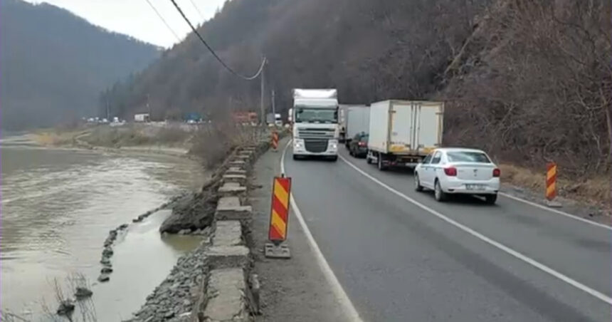 Oltul în construcție: Trafic restricționat și porțiuni de drum închise pentru întărirea versanților 1 restrictii de circulatie pe valea oltului drumuri inchise partiale pentru lucrari de consolidare a versantilor 684d3d52bbfc4