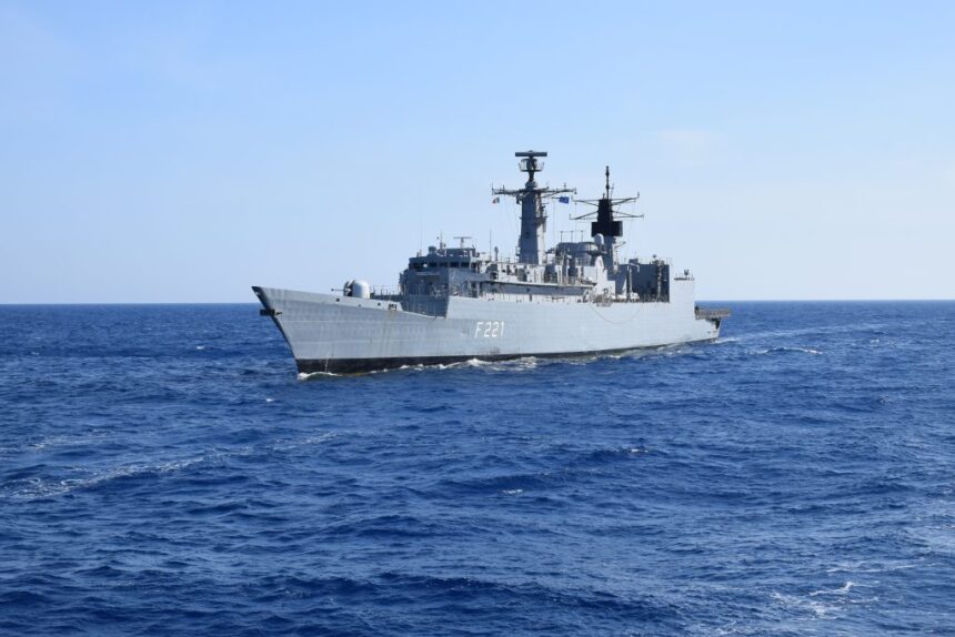 Alertă pe nava Regele Ferdinand! Un marinar maistru militar a dispărut misterios în timpul misiunii din Mediterană. 1 s a dat alarma la bordul navei regele ferdinand un marinar maistru militar a disparut fara urma in timpul misiunii din mediterana 683c4f5aadd9d