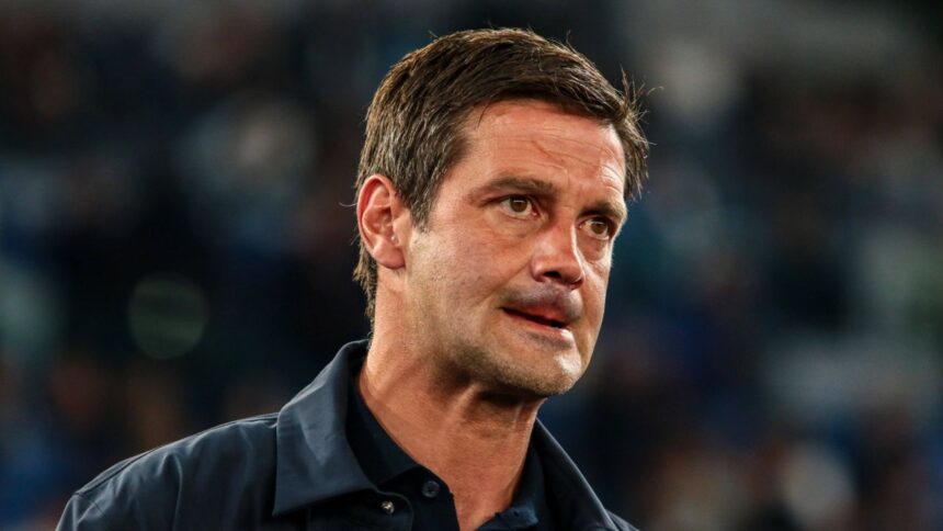 Final de întâlnire între Cristi Chivu și conducerea de la Inter! Ce se preconizează în orele următoare pentru antrenorul român? 1 s a incheiat intalnirea dintre cristi chivu si sefii lui inter ce urmeaza in urmatoarele ore pentru antrenorul roman 68426fdeadc8d
