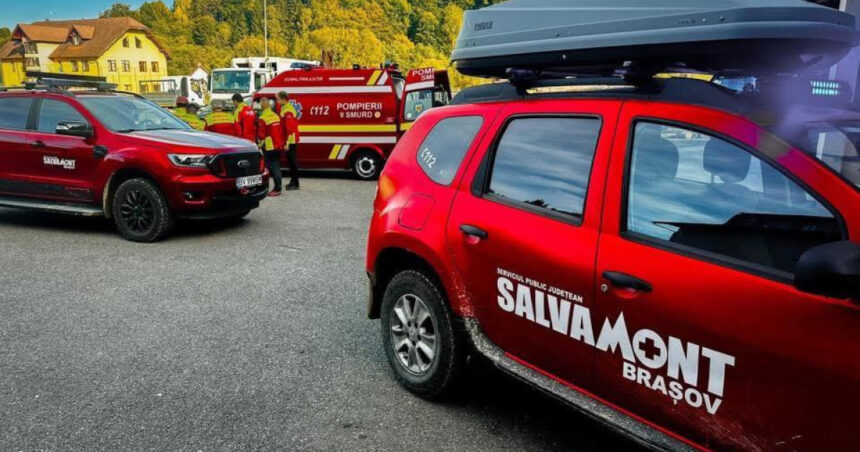 Echipa Salvamont răspunde apelului de urgență în Bucegi pentru a salva o tânără rănită la picior, în timp ce un alt turist se află în dificultate în Făgăraș. 1 salvamontistii intervin pe un traseu din bucegi ca sa ajute o tanara accidentata la un picior un alt turist e blocat in fagaras 6856dcec4ffc9