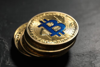 scandal in cehia guvernul supravietuieste unui vot tensionat dupa o donatie uriasa in bitcoin de la un fost condamnat 6853cce54d0b0