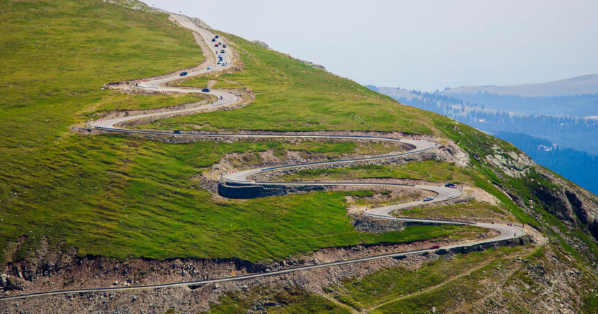 Transalpina își reia activitatea: detalii despre orele de circulație și limitele de viteză între Rânca și Curpăt 1 se redeschide circulatia pe transalpina intre ranca si curpat intre ce ore e permis traficul rutier si care e limita de viteza 6841c4d5060b2