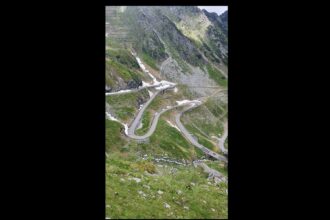 se redeschide circulatia rutiera pe transfagarasan dn 7c este semnalata prezenta ursilor aproape de drum 684184ab9f5c4