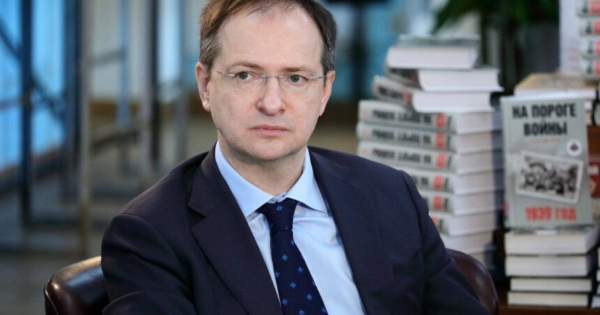 Negociatorul-șef rus avertizează Kievul: „Un război prelungit este de neconceput”. Răspunsul Ucrainei 1 seful delegatiei rusiei pentru negocierile de pace ameninta kievul este imposibil sa duci un razboi lung reactia ucrainei 68496b3a32c92