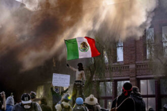simbolul protestelor din los angeles care a starnit furia republicanilor este absolut nebunesc 684a5a209ab93