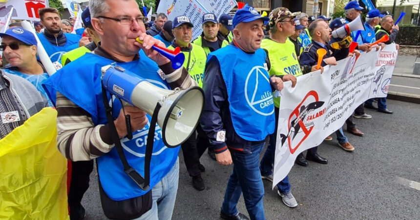 Sindicaliștii se mobilizează la Cotroceni pentru a cere tăierea subvențiilor și eliminarea privilegiilor politicienilor. 1 sindicalistii protesteaza la cotroceni ei cei reducerea subventiilor si eliminarea privilegiilor pentru partide si parlamentari 684a80e8b3698