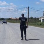 sofer incatusat dupa ce a condus in cumpana cu permisul suspendat vezi aici ce spune politia despre acest caz 684443d933eb6