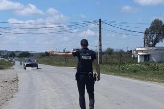 sofer incatusat dupa ce a condus in cumpana cu permisul suspendat vezi aici ce spune politia despre acest caz 684443d933eb6