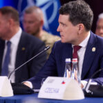 Românii își doresc o implicare activă a țării în Uniunea Europeană și consolidarea legăturilor cu SUA sub conducerea lui Nicușor Dan: sondaj revelator! 3 sondaj peste doua treimi din romani vor un rol activ al romaniei in ue si intarirea relatiei cu sua sub presedintia lui nicusor dan 6849367c7c803