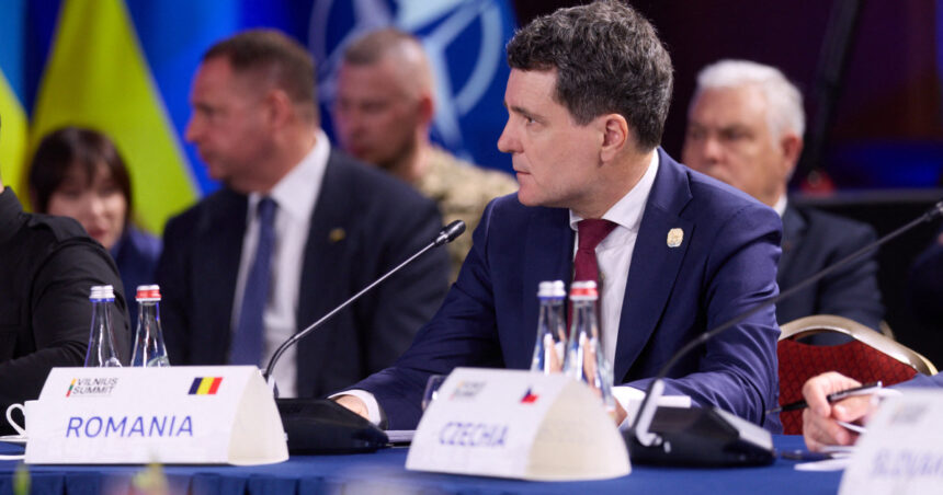 Românii își doresc o implicare activă a țării în Uniunea Europeană și consolidarea legăturilor cu SUA sub conducerea lui Nicușor Dan: sondaj revelator! 1 sondaj peste doua treimi din romani vor un rol activ al romaniei in ue si intarirea relatiei cu sua sub presedintia lui nicusor dan 6849367c7c803