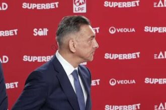 stefan tarnovanu a fost numit portarul sezonului iar ilie dumitrescu a reactionat imediat 685bdb1abdf75