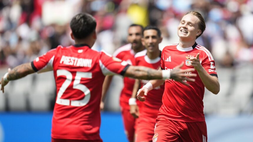 Patru confruntări din optimile Mondialului Cluburilor sunt deja stabilite! Benfica a șocat în Grupa C! 1 stim deja patru meciuri din optimile mondialului cluburilor benfica a facut surpriza in grupa c 685b1a2208242