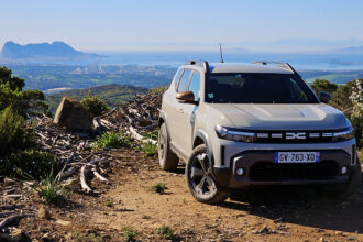 strategie reusita pentru dacia prima publicatie europeana care compara duster cu un jeep un vag sentiment de rudenie un sentiment de entuziasm 685f8546064b5