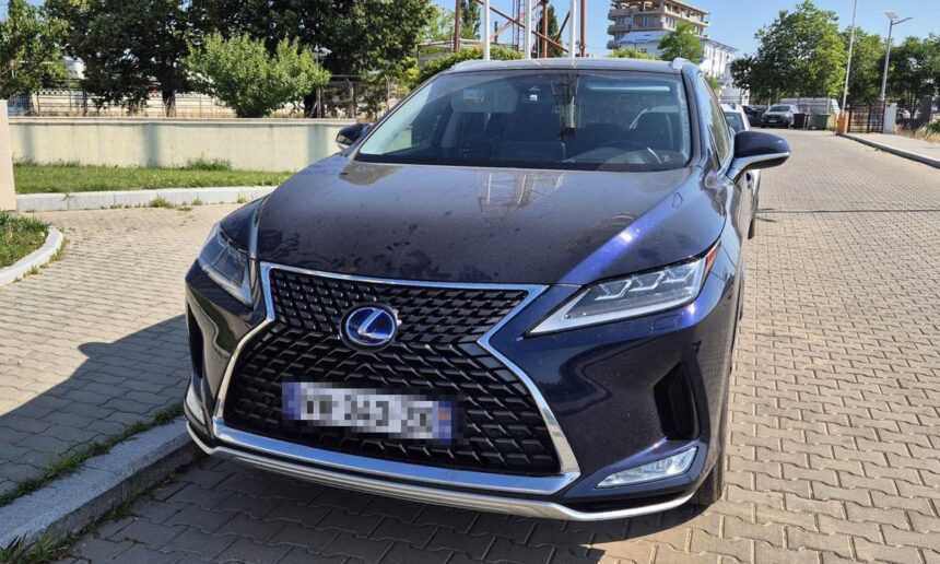 Bolid de lux căutat la nivel internațional, descoperit de polițiștii de frontieră în Mangalia 1 superbolid de lux dat in urmarire internationala gasit la mangalia de politistii de frontiera 685d18e813cc0