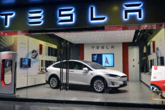 tesla pierde teren in europa in fata masinilor chinezesti vanzarile companiei americane au scazut pentru a cincea luna consecutiv 685cc6e0c72e6