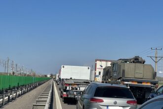 trafic aglomerat pe autostrada soarelui coloane de masini in zona cernavoda fetesti se circula cu 20 km h 6846d1f99cf53