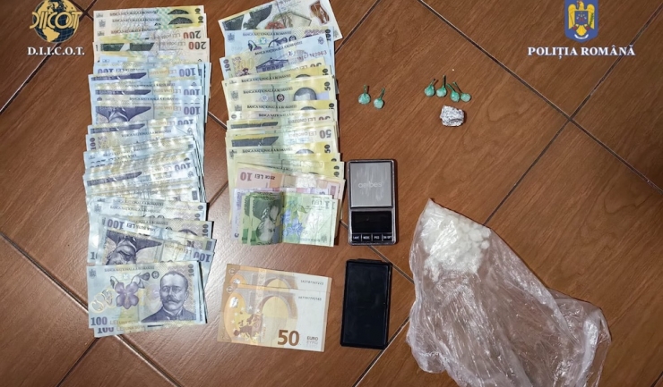 Captura de la Constanța: Trei indivizi arestați pentru trafic de substanțe interzise de mare risc 1 trei persoane retinute la constanta pentru trafic de droguri de mare risc 68413693c31d7