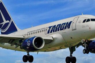 trei zboruri cu destinatia bucuresti redirectionate pe alte aeroporturi din tara din cauza furtunii din zona 6846e9cd66f09