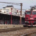 Trenurile vor rula mai încet în următoarele zile din cauza căldurii excesive pe calea ferată. 3 trenurile vor circula cu viteza redusa in zilele urmatoare din cauza temperaturilor mari la nivelul sinei 685ad391e70db
