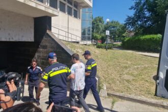 tribunalul constanta amana pronuntarea in dosarul studentului de la ovidius acuzat ca si ar fi incendiat profesorul iata ce au decis judecatorii 685cea6058353