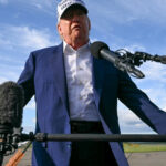 Trump a ripostat cu furie la acuzațiile de vendetă împotriva Harvard. Ce declarații a făcut liderul american? 3 trump a reactionat nervos cand a fost acuzat ca ataca harvard din razbunare ce a spus presedintele sua 683f488d49068