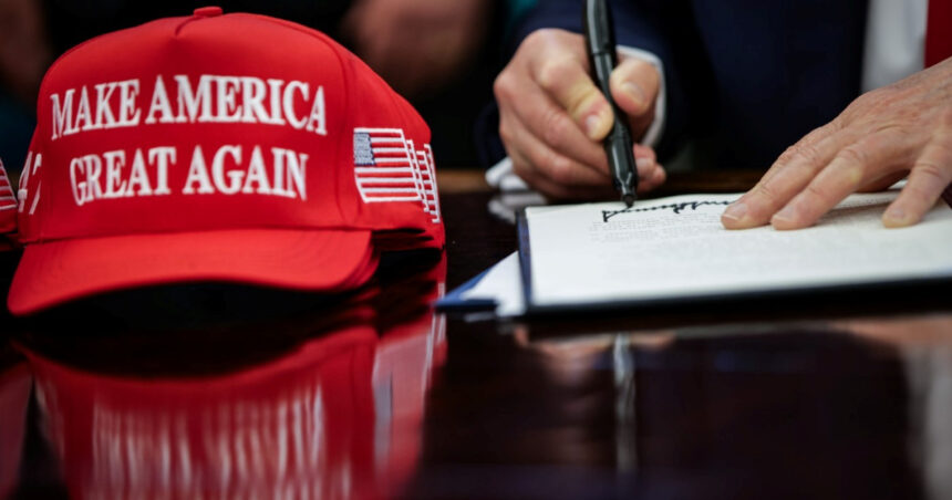 Trump persistă în intenția de a abolii Departamentul Educației: apel la Curtea Supremă 1 trump nu renunta la planul de a desfiinta departamentul educatiei cerere la curtea suprema 68434b1d388a7