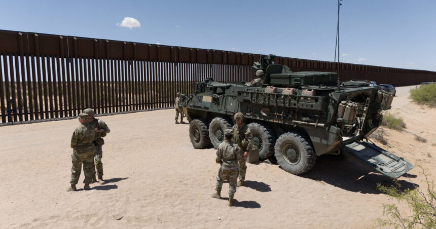 Trump mobilizează forțe suplimentare la frontiera cu Mexicul. Pentagonul stabilește două noi baze militare pentru gestionarea imigrației. 1 trump trimite noi trupe la granita cu mexicul pentagonul infiinteaza inca doua zone militare pentru controlul imigratiei 685d19052c62a