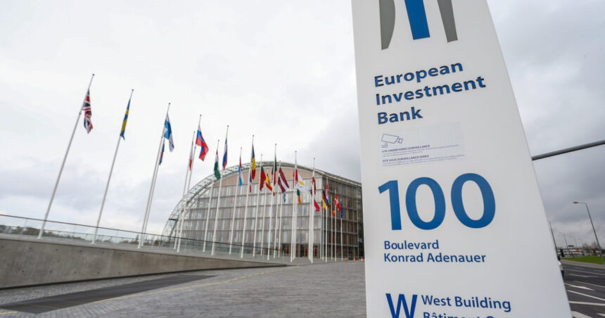 UE crește limita la 100 de miliarde de euro pentru Banca Europeană de Investiții (Reuters) 1 ue majoreaza la 100 de miliarde de euro plafonul pentru banca europeana de investitii reuters 685542896b804