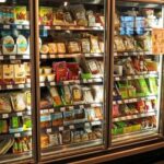 BREAKING NEWS: Prețurile alimentelor de bază rămân constante! O nouă extindere a plafonării adaosului comercial a fost confirmată. 2 ultima ora alimente inca la acelasi pret o noua prelungire a limitarii adaosului comercial la alimentele de baza confirmare 685db1bc52747