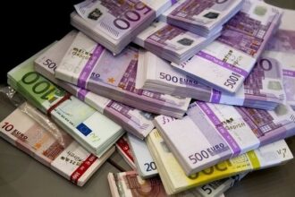 ultima ora comisia europeana declanseaza procesul de suspendare a fondurilor ue pentru romania nu am luat masuri adecvate pe deficit 68402b2902f72
