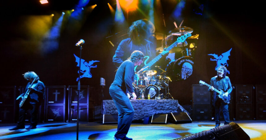 Ultima reprezentație a lui Ozzy Osbourne alături de Black Sabbath va fi disponibilă online: „Am fost copleșiți de solicitările fanilor!” 1 ultimul concert al lui ozzy osbourne cu black sabbath va fi transmis online am primit o cerere coplesitoare din partea fanilor 6845b2b600c74
