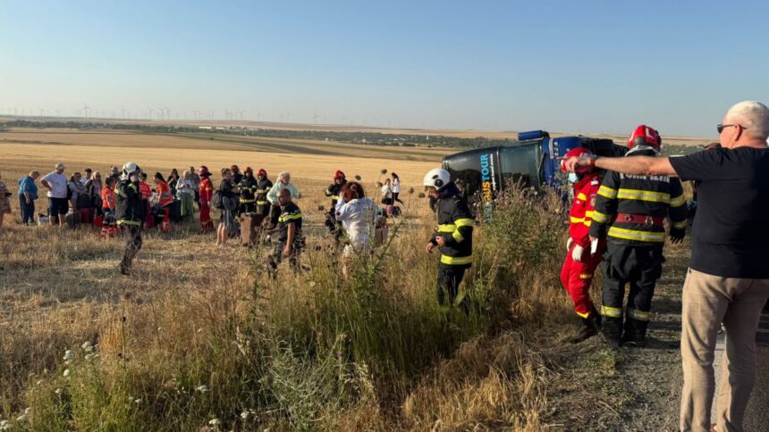 Un autobuz plin cu 55 de cetățeni ucraineni s-a răsturnat la Tariverde 1 un autocar cu 55 de pasageri de cetatenie ucraineana s a rasturnat la tariverde 685c39e6cf12e