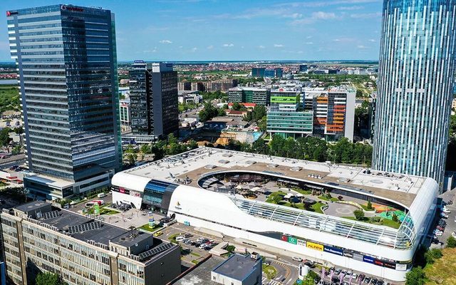 Un grup de bănci sprijină cel mai mare investitor din sectorul imobiliar românesc cu un împrumut substantial 1 un consortiu de banci imprumuta cel mai mare investitor imobiliar din romania 686260a6981b6