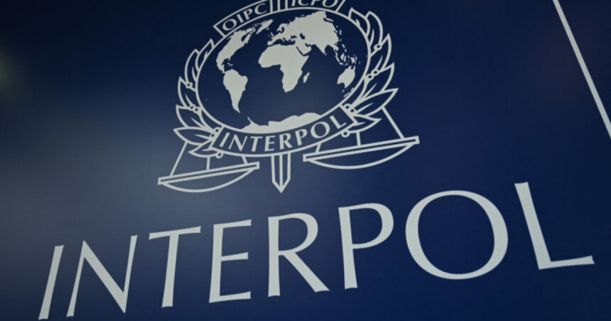 Fostul șef al justiției moldovene, prins în Emirate pentru corupție, suspectat de ștergerea avertismentelor Interpol 1 un fost ministru moldovean al justitiei arestat in emirate intr un caz de coruptie el e suspectat ca stergea alertele interpol 68542f5a64913