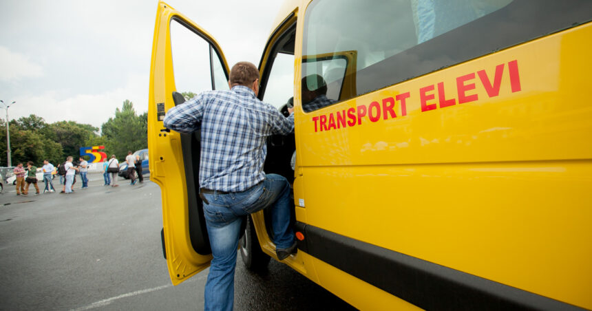 Primarul din Iași pune presiune pe elevi: fără microbuz școlar și hârtie igienică din cauza notelor slabe! 1 un primar din iasi ameninta sa lase elevii fara microbuz scolar si hartie igienica pentru ca nu au avut rezultate bune la invatatura 6842fdf96bdcb