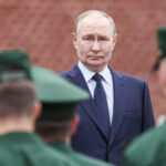 Un conflict între Rusia și NATO ar putea provoca pierderi globale de 1,5 trilioane de dolari. Pretextul pe care Putin l-ar putea folosi pentru a declanșa invazia. 2 un razboi intre rusia si nato ar costa lumea 15 trilioane de dolari incidentul de care putin s ar putea folosi ca sa lanseze invazia 685cc8478c27a
